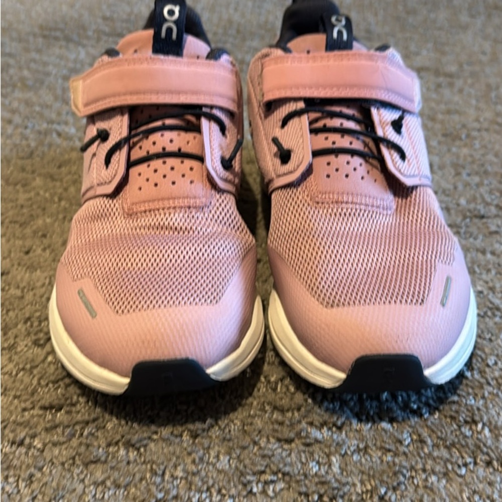 On Cloud Running Kids Sneakers in Pink and Navy